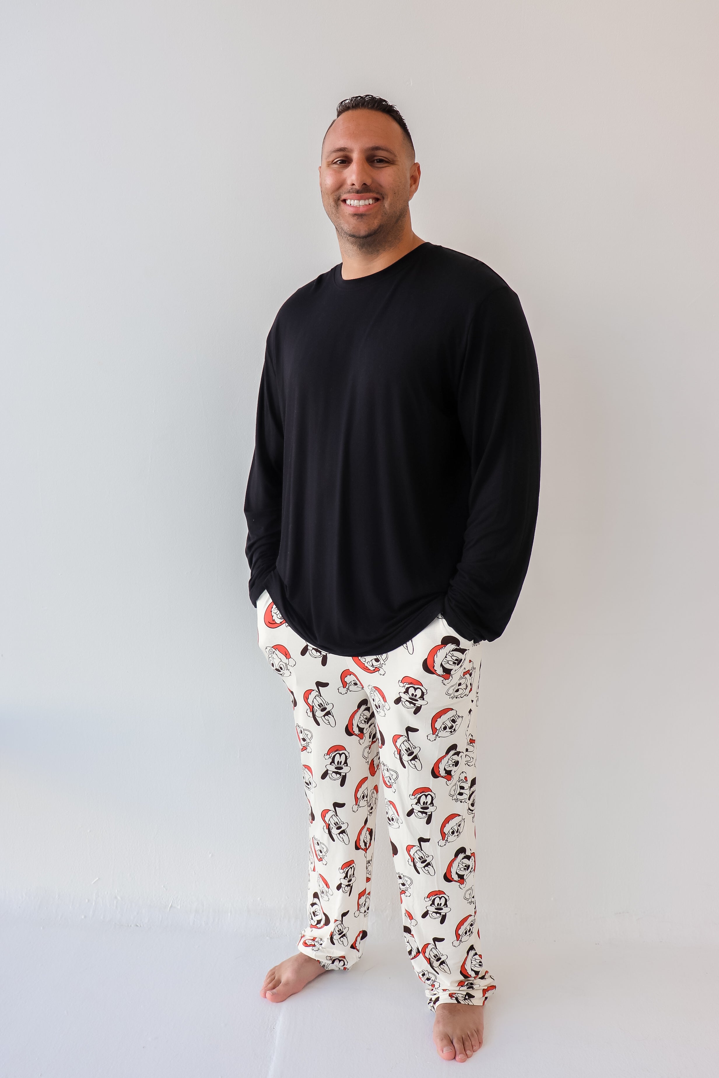 Classic Christmas Crew: Mens Pants Set
