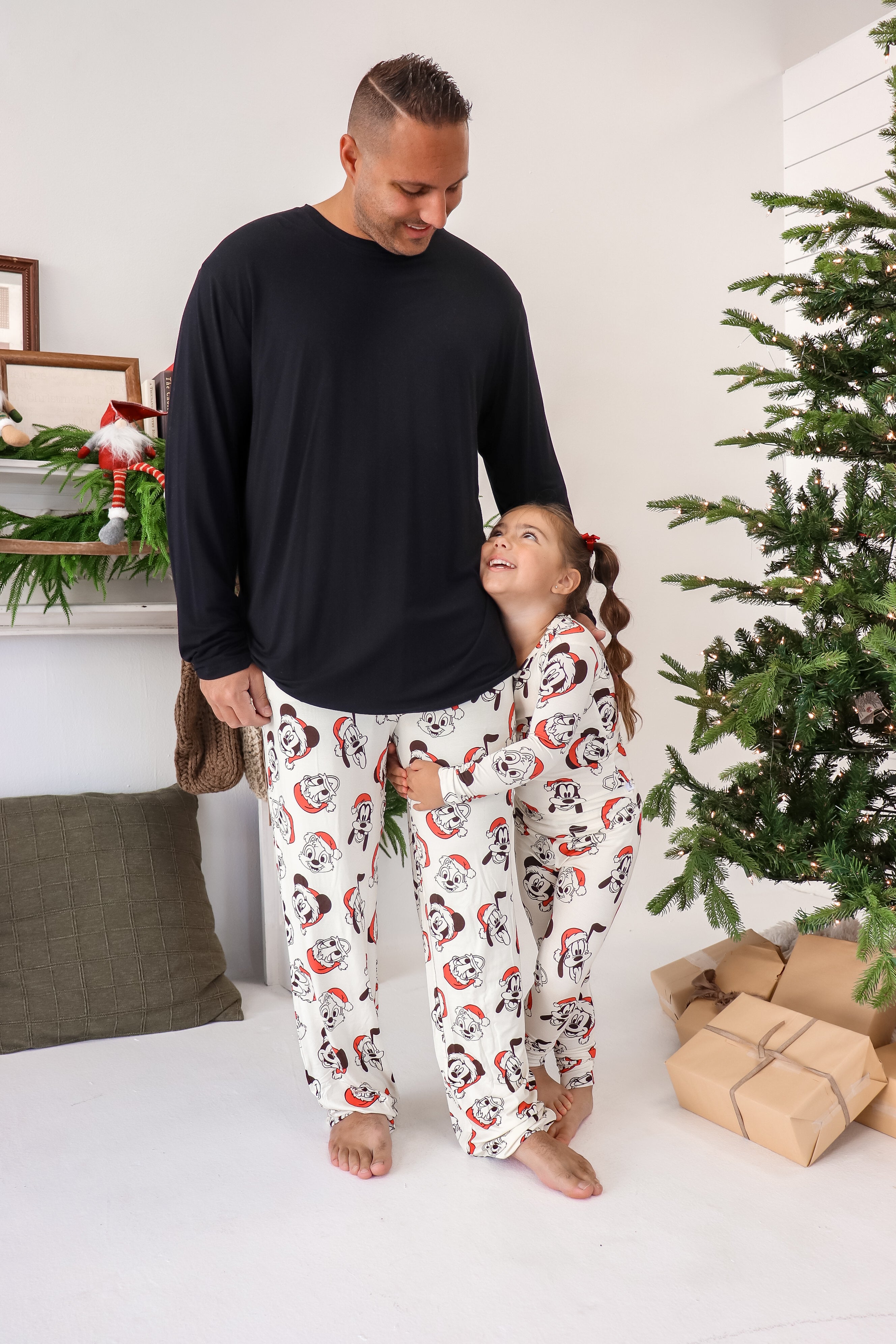 Classic Christmas Crew: Mens Pants Set