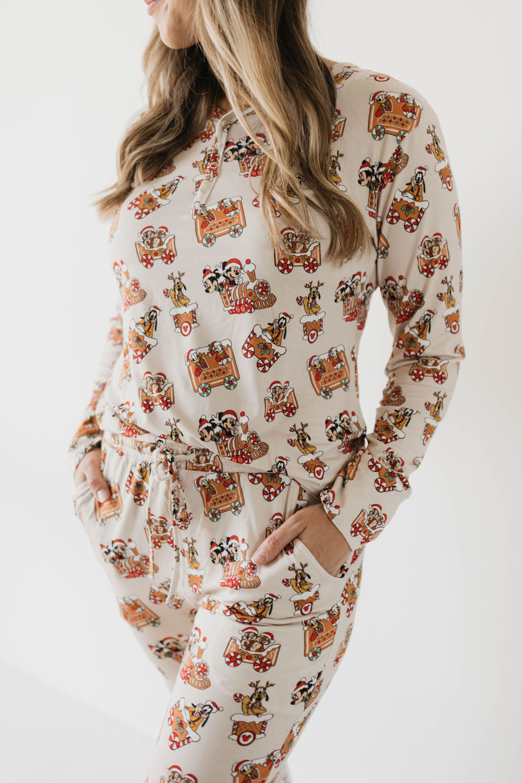 The Gingerbread Express: Womens Jogger Set