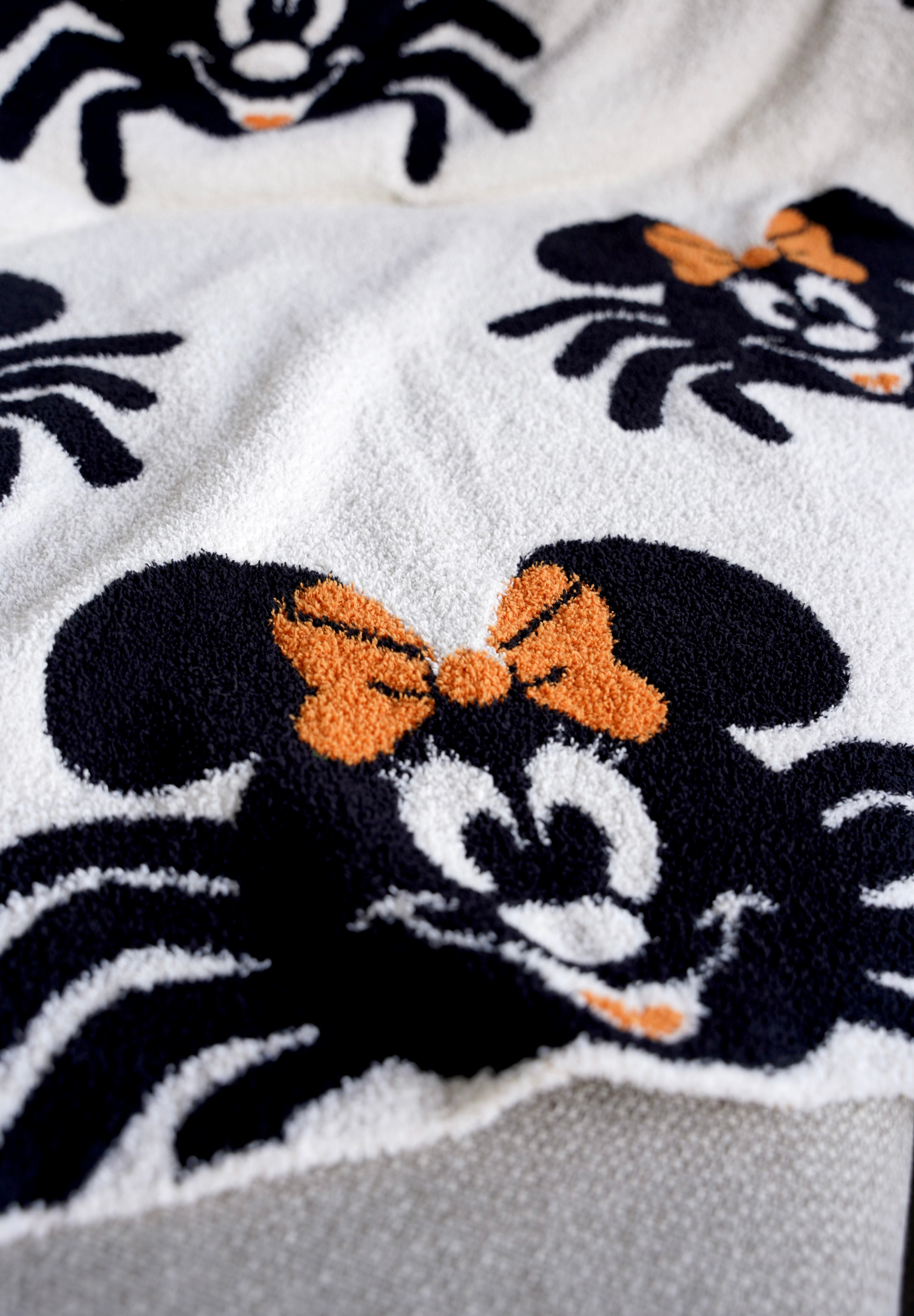 Spooky Spider Mouse: Blanket