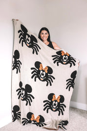 Spooky Spider Mouse: Blanket